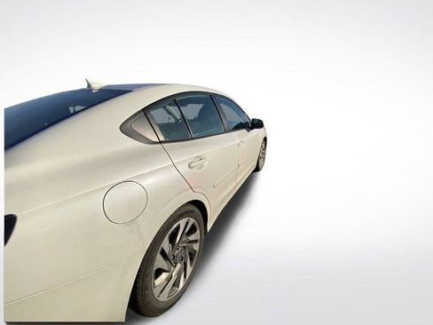 Used 2023 Subaru Legacy Limited image 10