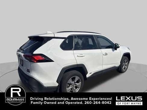 Used 2022 Toyota RAV4 XLE w/ Convenience Package AWD/4WD image 7