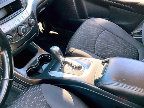 Used 2018 Dodge Journey SE w/ Popular Equipment Group image 18