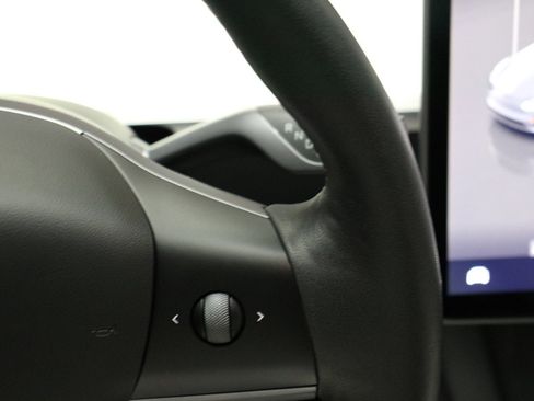 Used 2022 Tesla Model Y Performance image 46