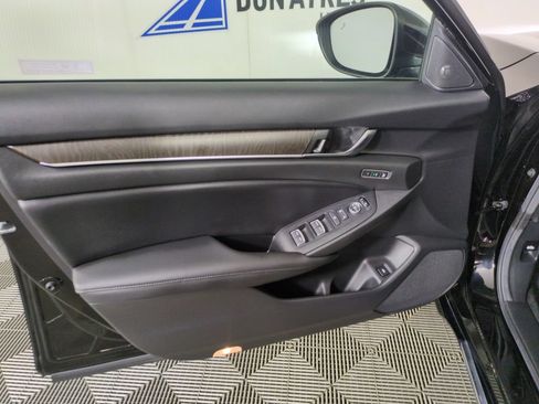 Used 2021 Honda Accord EX-L image 10