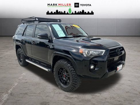 Certified 2021 Toyota 4Runner Venture w/ Moonroof Package AWD/4WD image 8