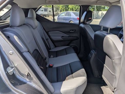 Used 2023 Nissan Kicks SR w/ SR Premium Package FWD image 28