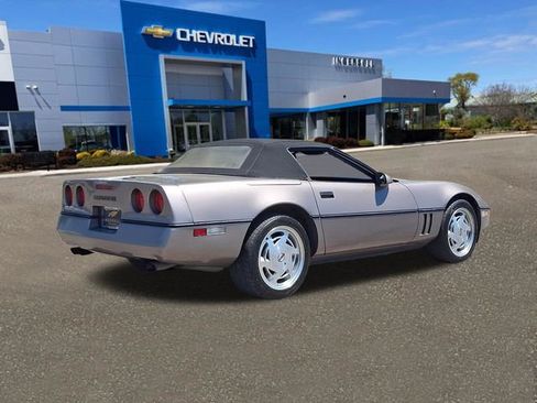 Used 1989 Chevrolet Corvette Convertible RWD image 18