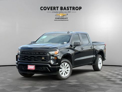 Certified 2025 Chevrolet Silverado 1500 Custom RWD image 1