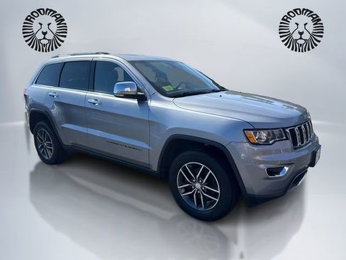 Used 2018 Jeep Grand Cherokee Limited image 3