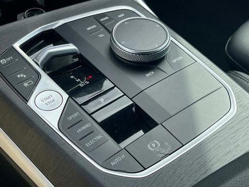 Used 2024 BMW 330e xDrive 330e xDrive Plug-In Hybrid AWD image 66