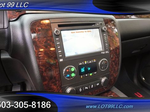 Used 2014 GMC Sierra 2500 Denali w/ Suspension Package, Off-Road AWD/4WD image 42