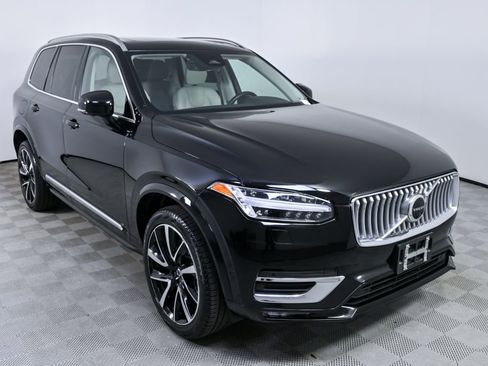 Certified 2023 Volvo XC90 B6 Plus AWD/4WD image 28