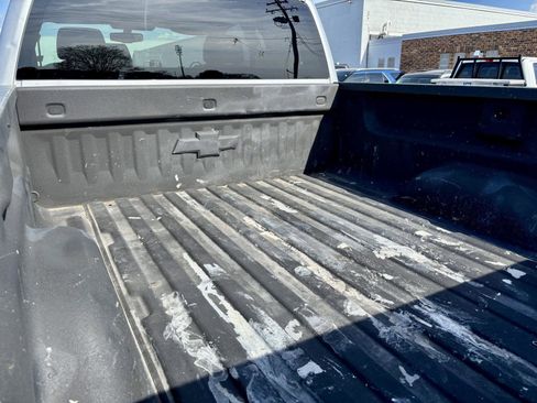 Used 2015 Chevrolet Silverado 1500 LT AWD/4WD image 11