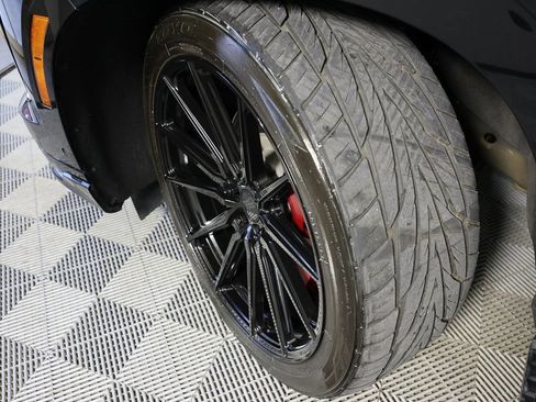 Used 2025 Cadillac Escalade V w/ LPO, ONYX Package image 45