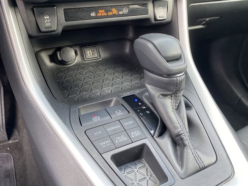 Used 2023 Toyota RAV4 XLE image 34