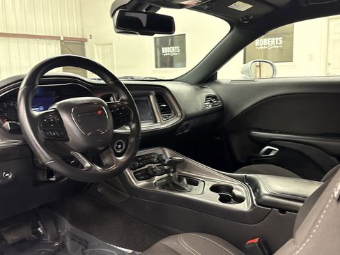 Used 2023 Dodge Challenger SXT w/ Blacktop Package image 8