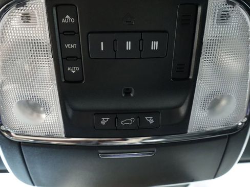 Used 2020 Jeep Grand Cherokee Limited w/ Trailer Tow Group IV AWD/4WD image 43