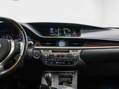 Used 2013 Lexus ES 350 w/ Premium Pkg FWD image 13