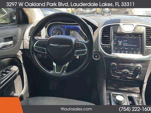Used 2019 Chrysler 300 Touring w/ Sport Appearance Package RWD image 26