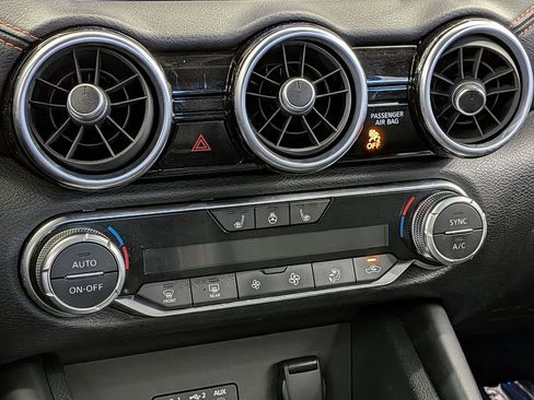 Used 2020 Nissan Sentra SR w/ Premium Package image 24