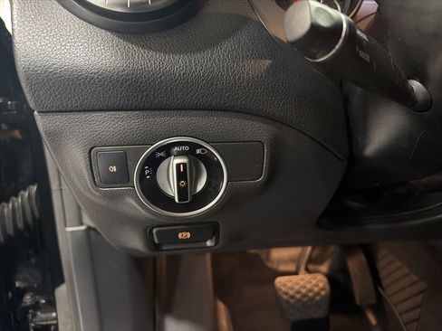 Used 2019 Mercedes-Benz CLA 250 image 16