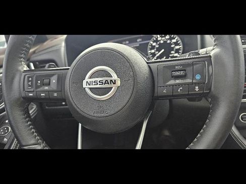 Used 2021 Nissan Rogue SL w/ Premium Package image 17