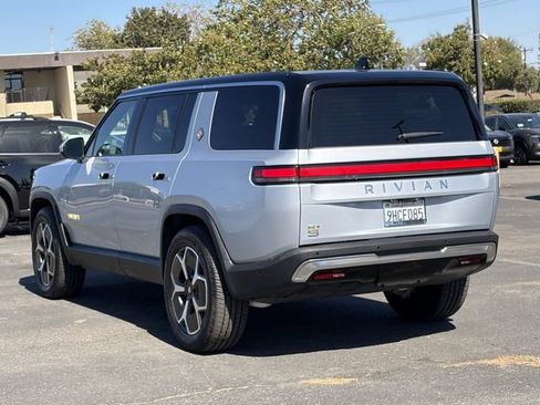 Used 2023 Rivian R1S Adventure AWD/4WD image 5