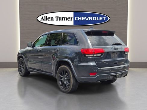 Used 2017 Jeep Grand Cherokee Altitude AWD/4WD image 8