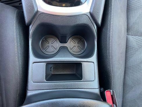 Used 2016 Nissan Rogue S AWD/4WD image 29