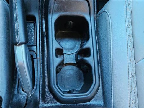 Used 2021 Jeep Gladiator Overland image 12