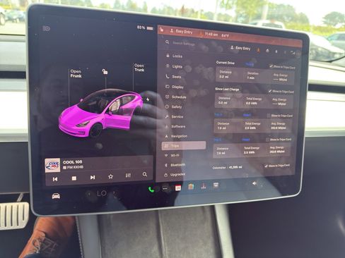 Used 2021 Tesla Model 3 Performance image 10