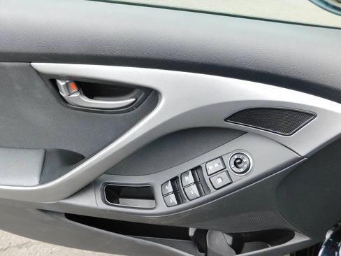 Used 2016 Hyundai Elantra Sport FWD image 19