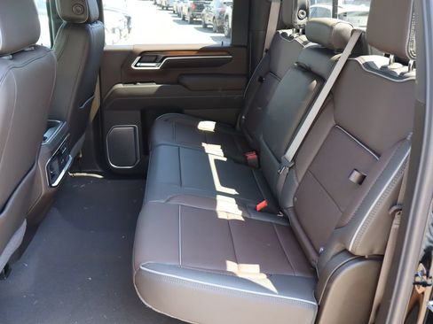 New 2026 GMC Sierra 2500 Denali w/ Denali Reserve Package AWD/4WD image 23