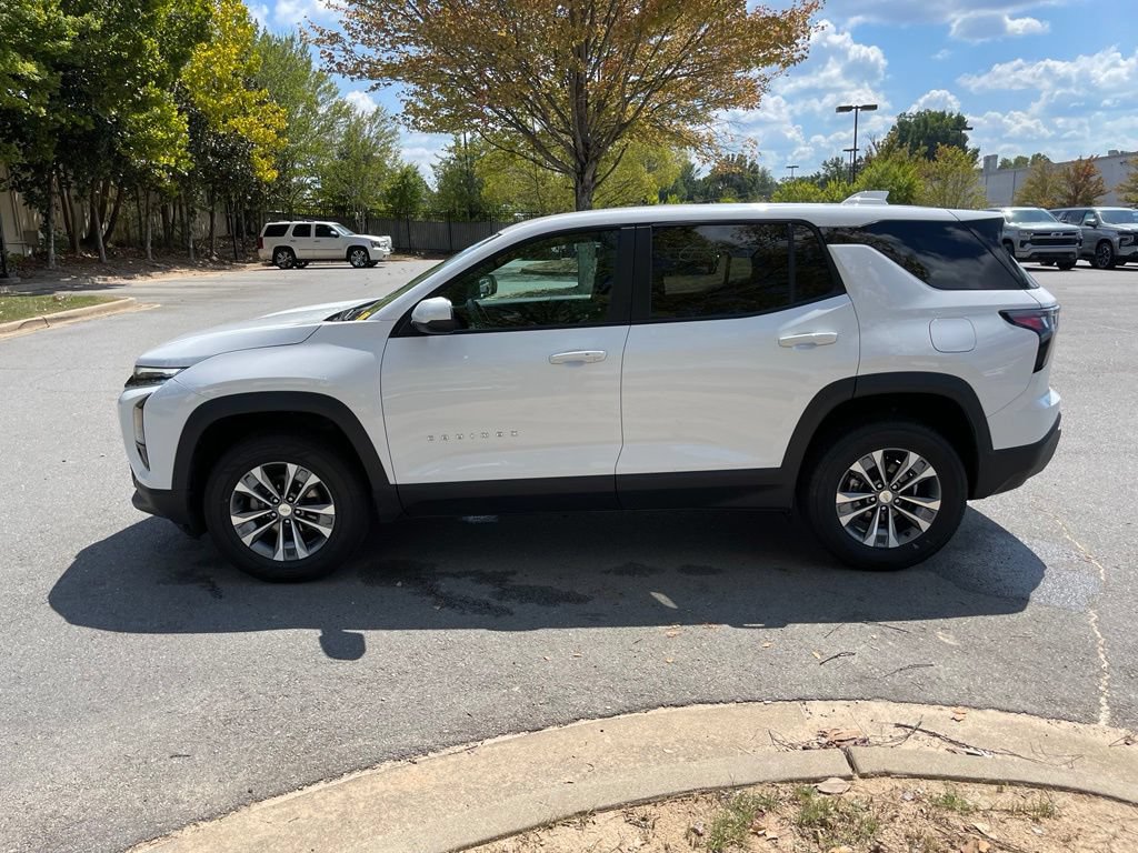 Used 2025 Chevrolet Equinox LT FWD image 4