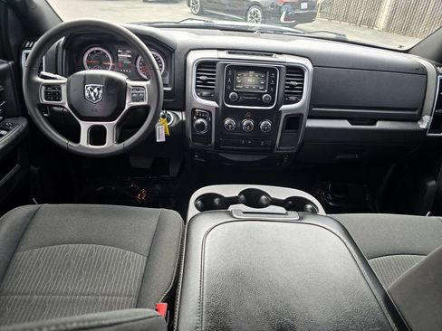 Used 2024 RAM 1500 Warlock RWD image 9