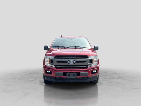Used 2018 Ford F150 XLT w/ Equipment Group 302A Luxury AWD/4WD image 9