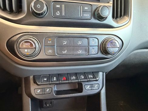 Used 2019 Chevrolet Colorado Z71 RWD image 19