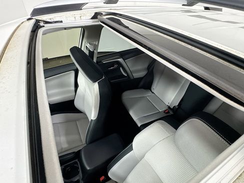 Used 2016 Toyota RAV4 XLE image 24