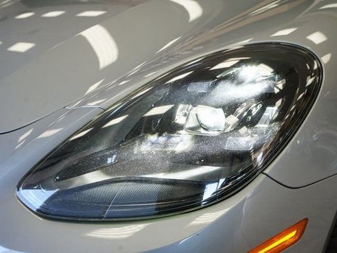 Used 2019 Porsche Panamera 4 image 23