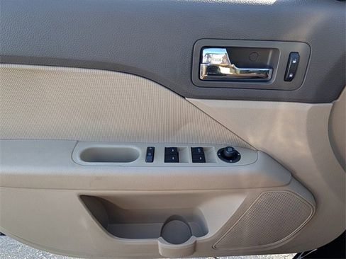 Used 2006 Mercury Milan Premier image 27