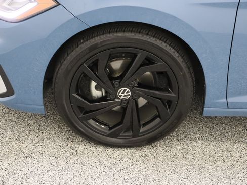 Used 2025 Volkswagen Jetta SE image 11