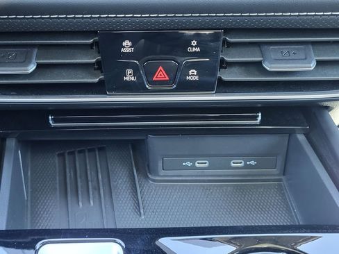 Used 2025 Volkswagen Atlas SEL Premium R-Line AWD/4WD image 24