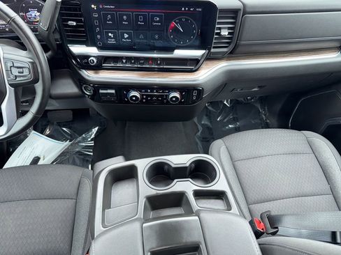 Used 2024 GMC Sierra 2500 SLE w/ SLE Value Package; image 11