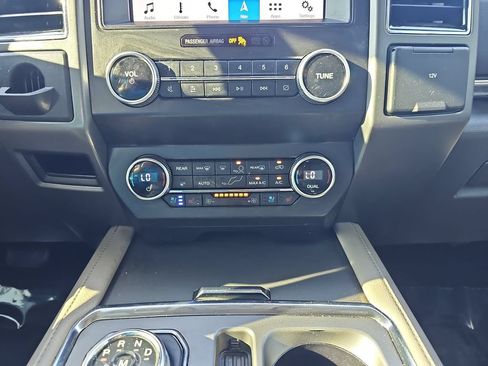 Used 2019 Ford Expedition XLT w/ Equipment Group 202A RWD image 24