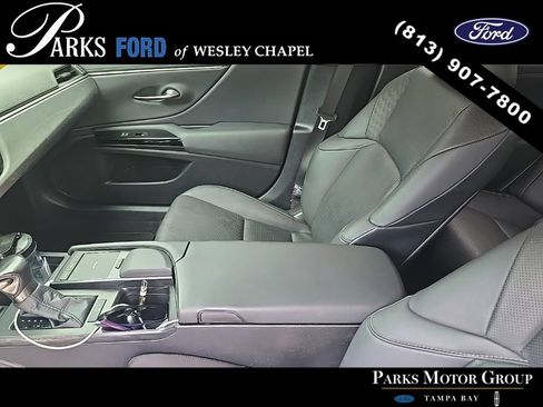 Used 2022 Lexus ES 350 FWD image 4