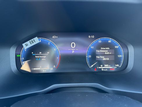 New 2025 Toyota RAV4 Limited image 32