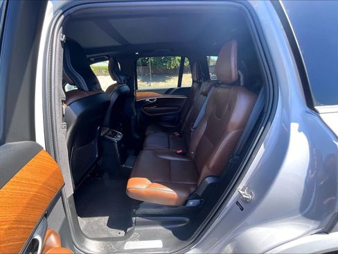 Used 2024 Volvo XC90 T8 Plus AWD/4WD image 29