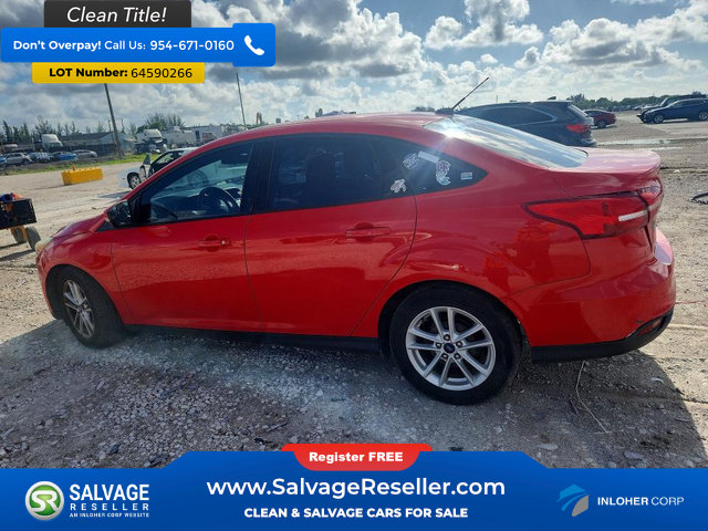 Used 2017 Ford Focus SE FWD image 3