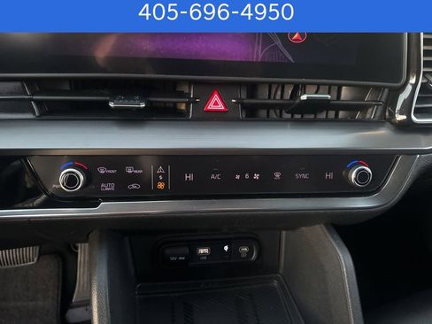 Used 2023 Kia Sportage EX image 19