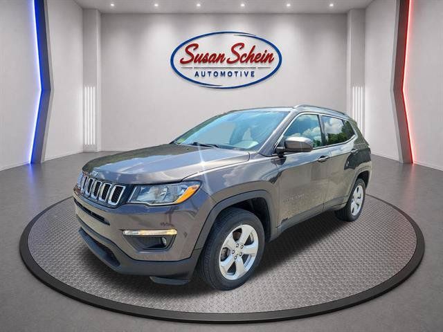 Used 2019 Jeep Compass Latitude w/ Popular Equipment Group AWD/4WD image 1