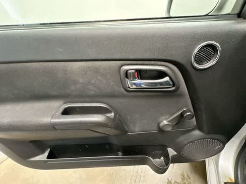 Used 2011 Chevrolet Colorado W/T AWD/4WD image 11