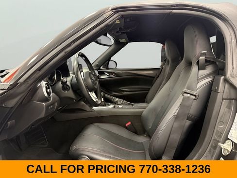 Used 2019 MAZDA MX-5 Miata Grand Touring w/ GT-S Package RWD image 25
