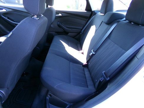 Used 2018 Ford Focus SEL w/ Cold Weather Package FWD image 15
